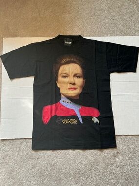 1995 Star Trek Voyager Captain Janeway Black T-Shirt New Tour Champ Creation L